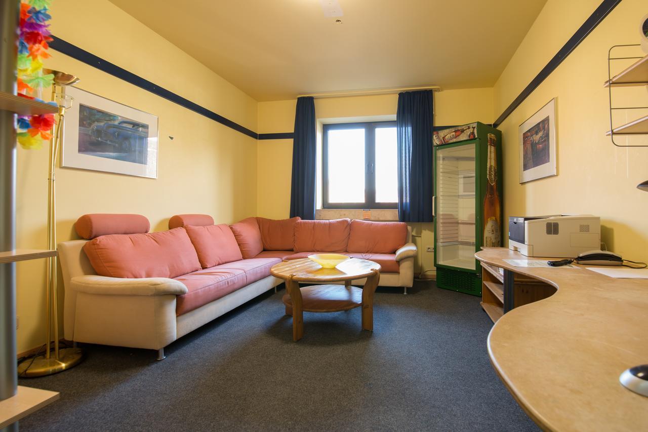 Youtel Jugendhotel Bitburg Exterior photo